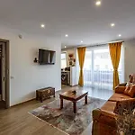 Urban Apartament *