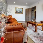 Urban Apartament *