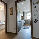Urban Apartament *
