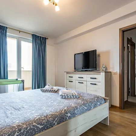 아파트 Urban Apartament 브라쇼브